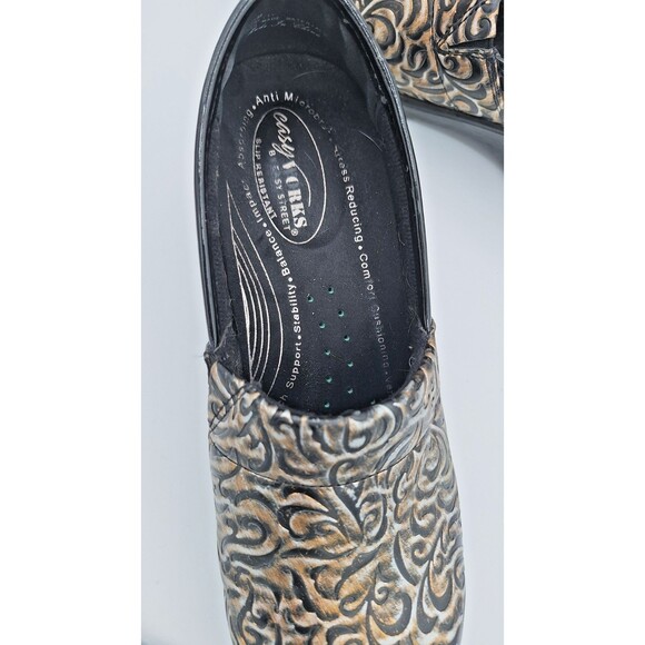 Easy Works by Easy Street Laurie work clogs 10M Used - Picture 2 of 10